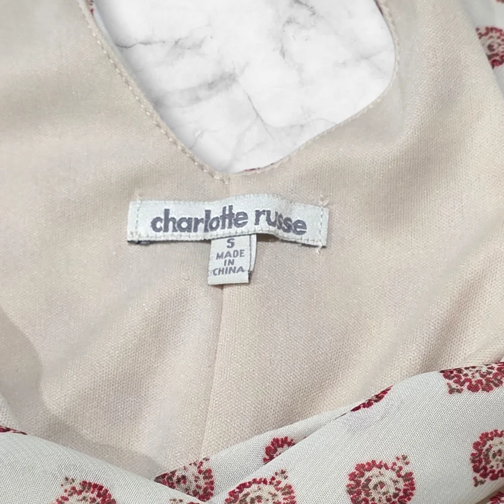 Charlotte Russe Short Sleeve Cream and Red Dress Size Small (S) C1 - Picture 2 of 9